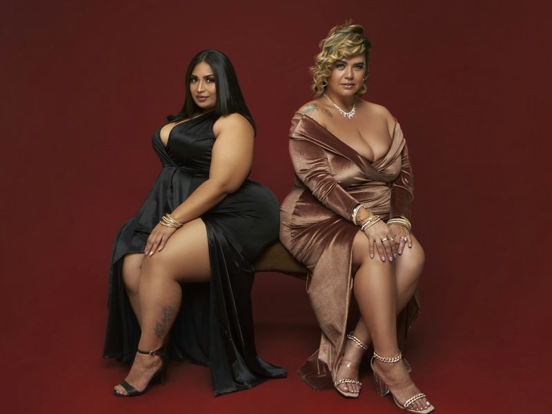 Plus-size / Curve modeling